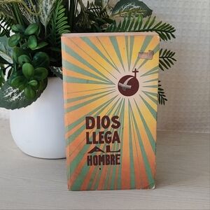 "Dios Llega Al Hombre"El Nuevo Testamento -Spanish Language The New Testament Bk